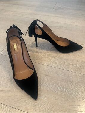 Aquazzura Black Pointed Tassel Tie Suede Pumps
